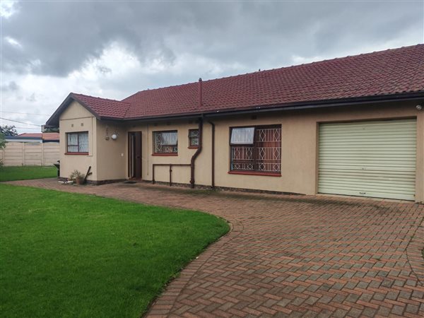 3 Bedroom House 3 Bedroom House