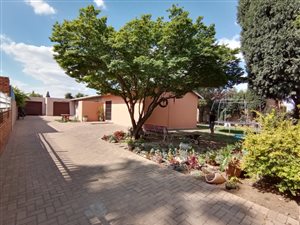 3 Bed House in Van Dyk Park