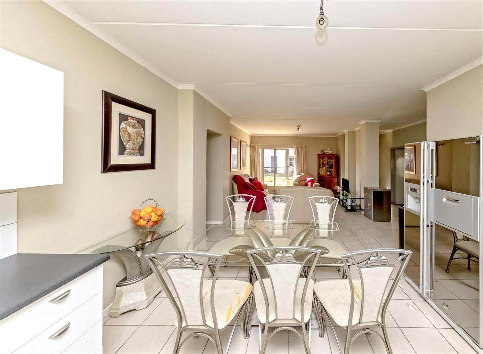 3 Bed Apartment in Douglasdale photo number 13
