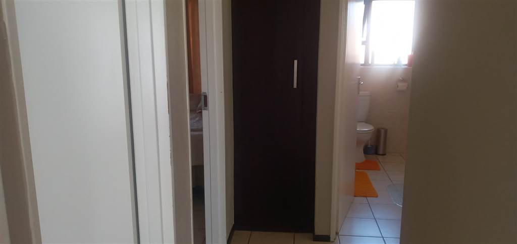 3 Bed Townhouse in Wilgeheuwel photo number 18