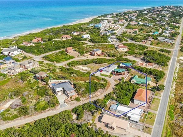 720 m² Land available in Paradise Beach