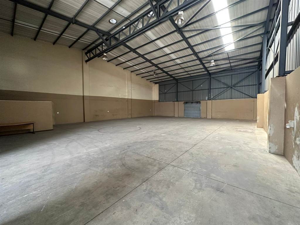 451  m² Industrial space in Stormill photo number 15