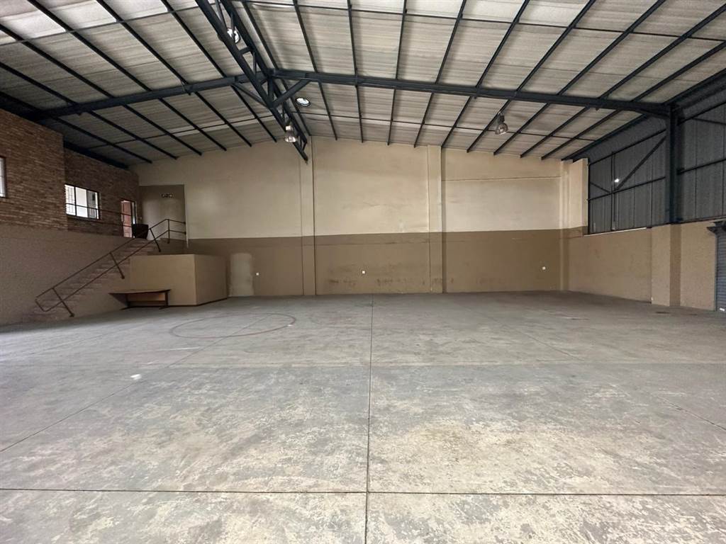 451  m² Industrial space in Stormill photo number 17