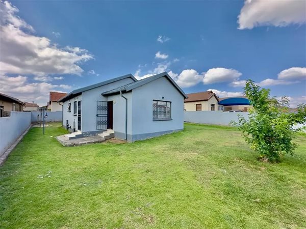 3 Bedroom House 3 Bedroom House