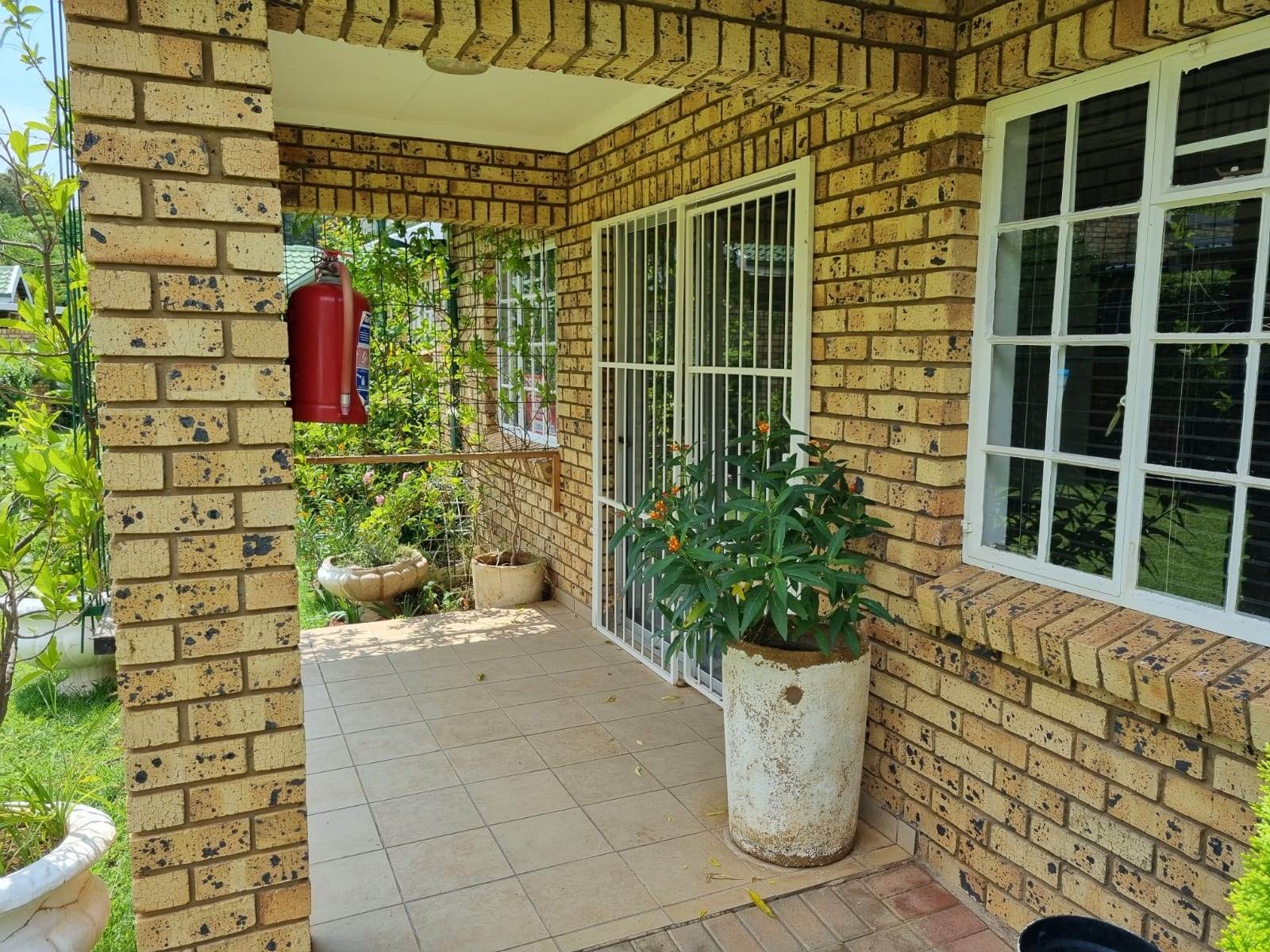 2 Bed Townhouse in Bela-Bela (Warmbaths) photo number 8