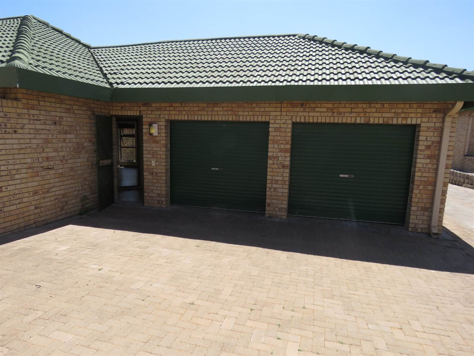 3 Bed Townhouse in Harrismith photo number 23