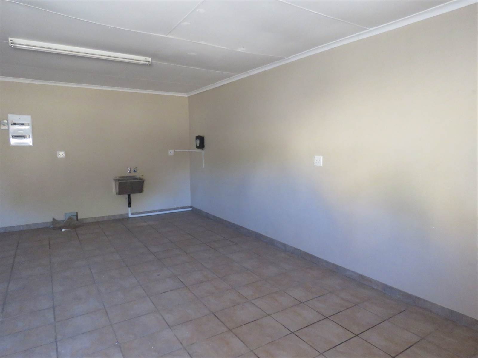 3 Bed Townhouse in Harrismith photo number 19