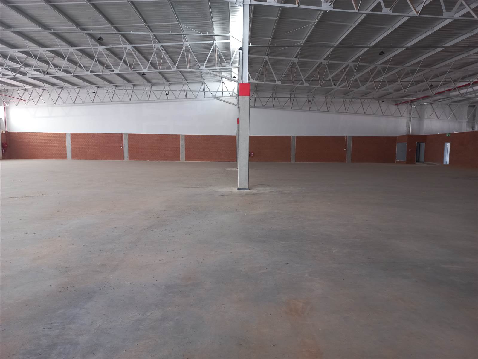 2196  m² Industrial space in Pomona photo number 7