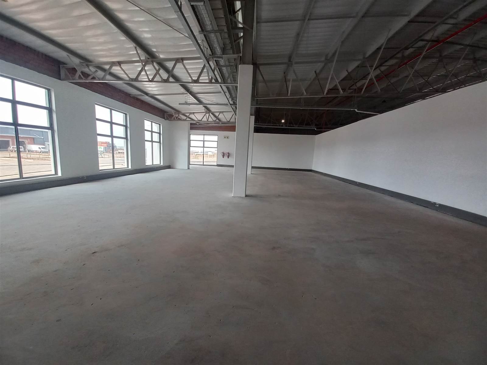 2196  m² Industrial space in Pomona photo number 13