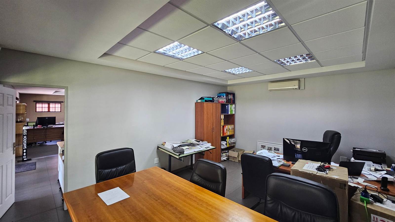 140  m² Office Space in Groenkol photo number 3