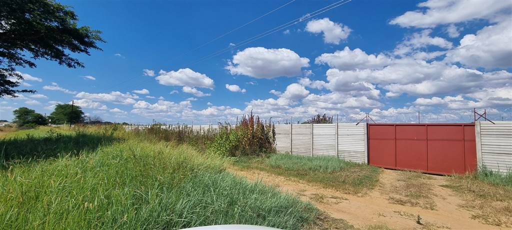 8.8 ha Smallholding in Tweefontein photo number 2