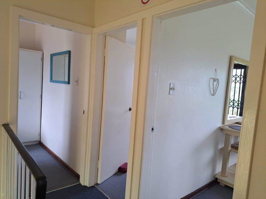 3 Bed Duplex in Port Edward photo number 17