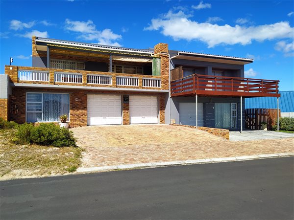 6 Bedroom House