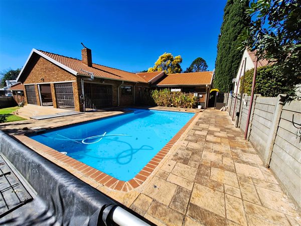 3 Bedroom House 3 Bedroom House