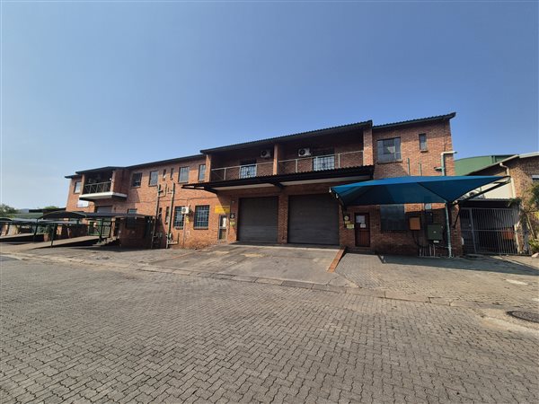 295 m² Industrial space 295 m² Industrial space