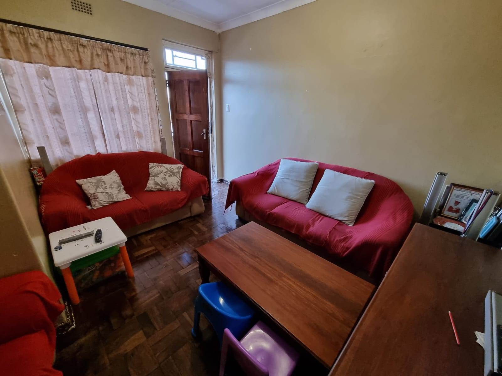 2 Bed Apartment in Turffontein photo number 5
