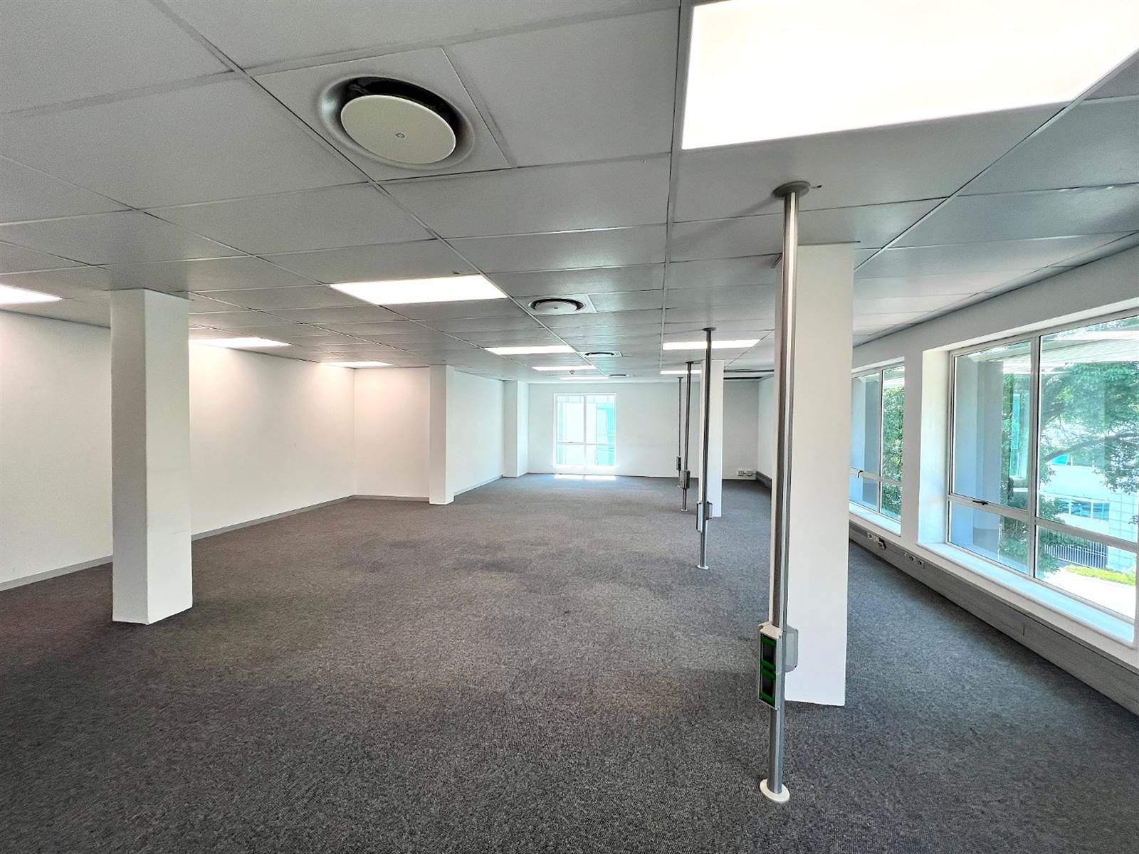 475  m² Commercial space in Morningside photo number 9