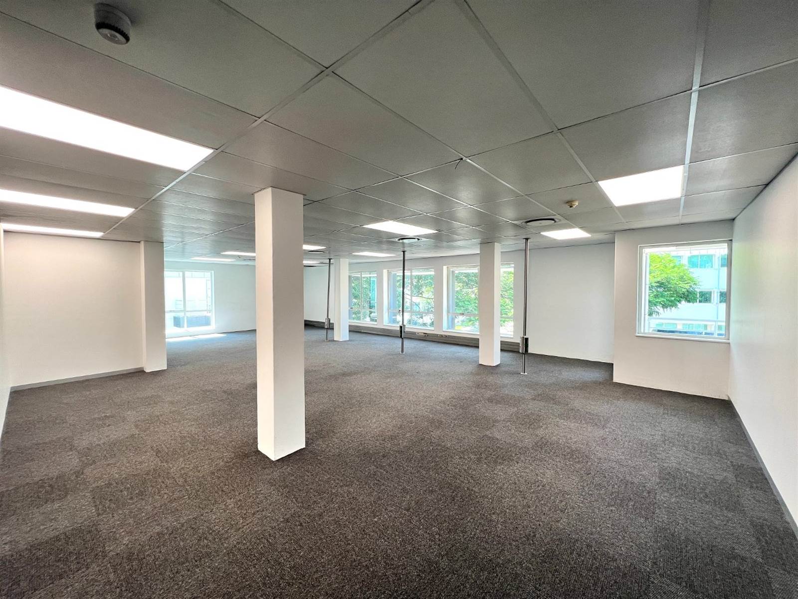 475  m² Commercial space in Morningside photo number 1