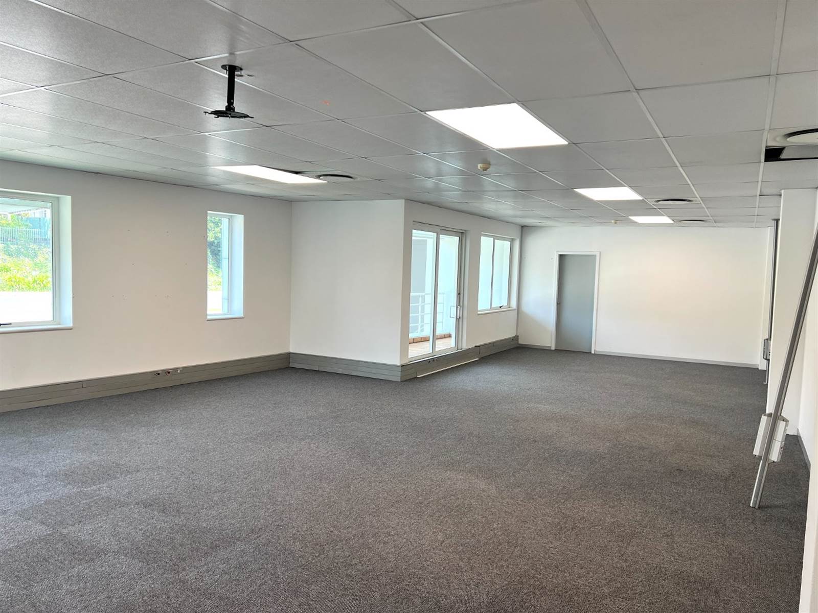 475  m² Commercial space in Morningside photo number 5
