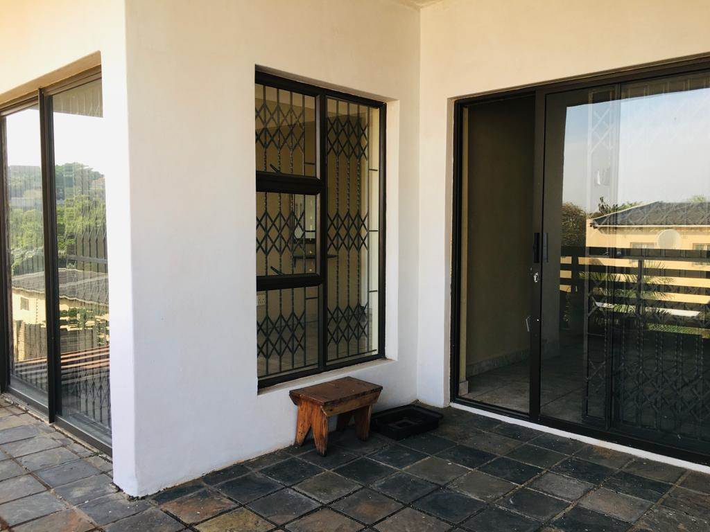 3 Bed Apartment in Winklespruit photo number 15