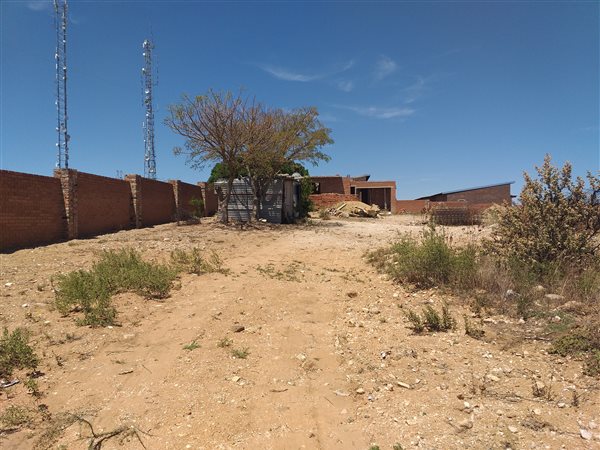 2660 m² Land available in Sterpark