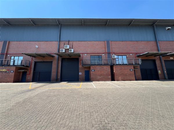 302  m² Industrial space