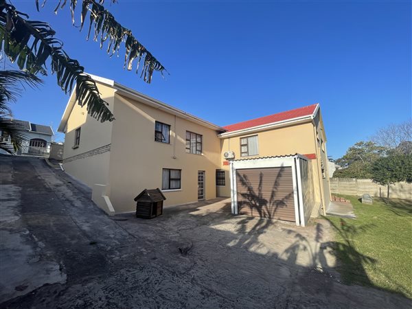 4 Bedroom House 4 Bedroom House