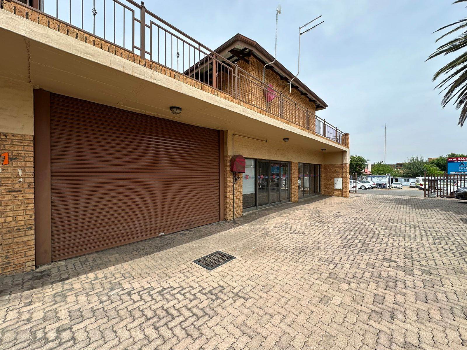 113  m² Commercial space in Alberton photo number 1