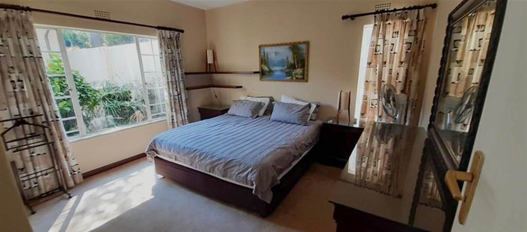 2 Bed Townhouse in Rivonia photo number 21