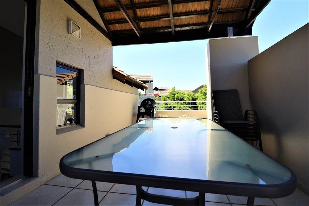 1 Bed Townhouse in Lonehill photo number 15