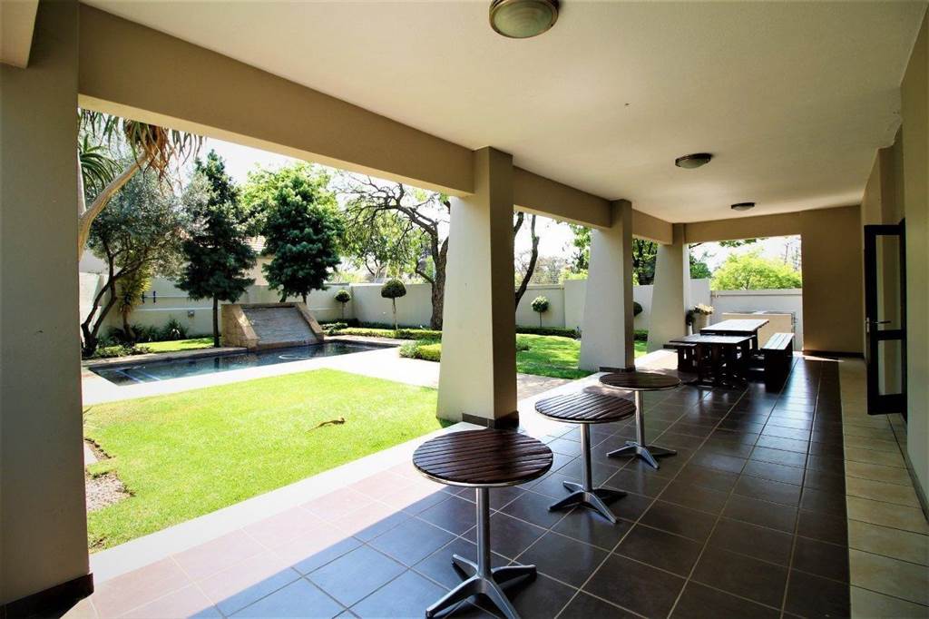 1 Bed Townhouse in Lonehill photo number 16