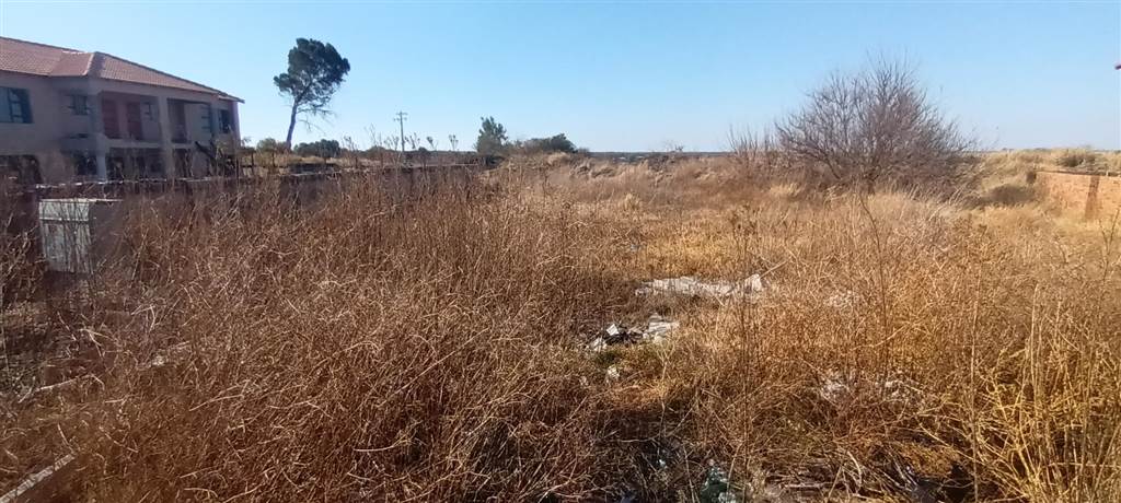599 m² Land available in Flamwood photo number 4