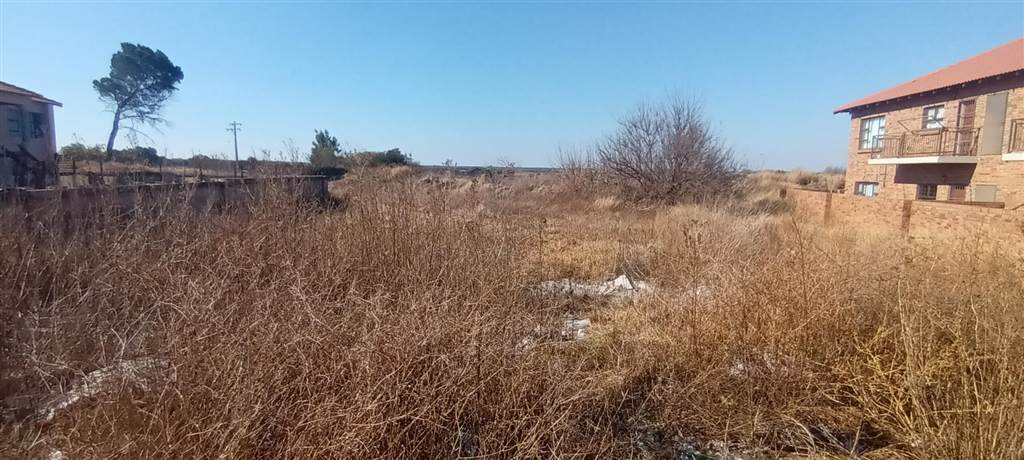 599 m² Land available in Flamwood photo number 1