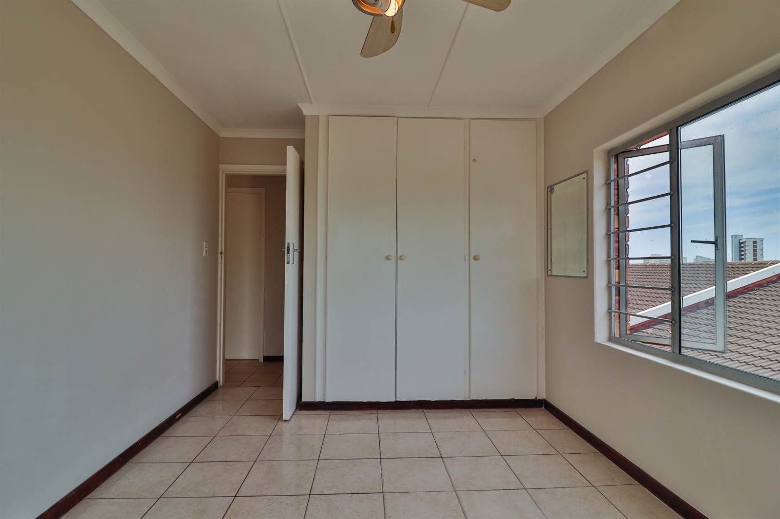 3 Bed Townhouse in Doonside photo number 17