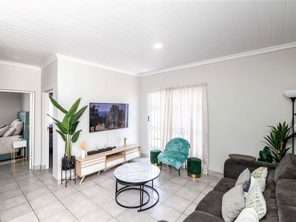 2 Bedroom Townhouse 2 Bedroom Townhouse