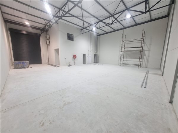 343  m² Industrial space