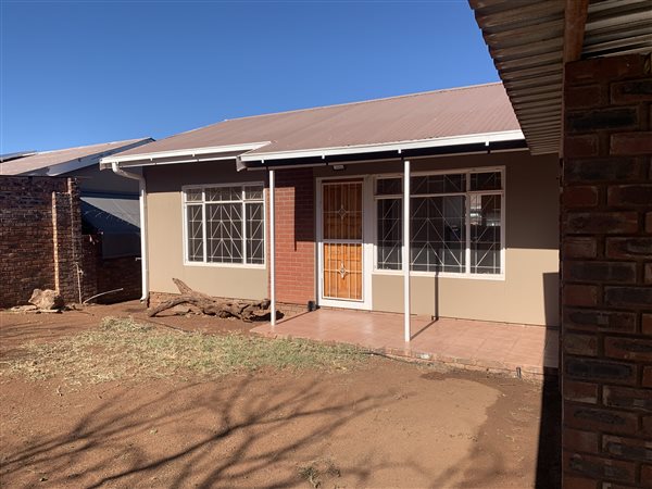 2 Bedroom Townhouse 2 Bedroom Townhouse
