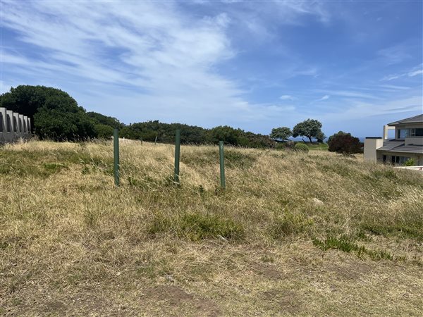 895 m² Land