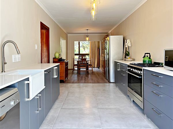 4 Bed Townhouse in Durbanville Hills