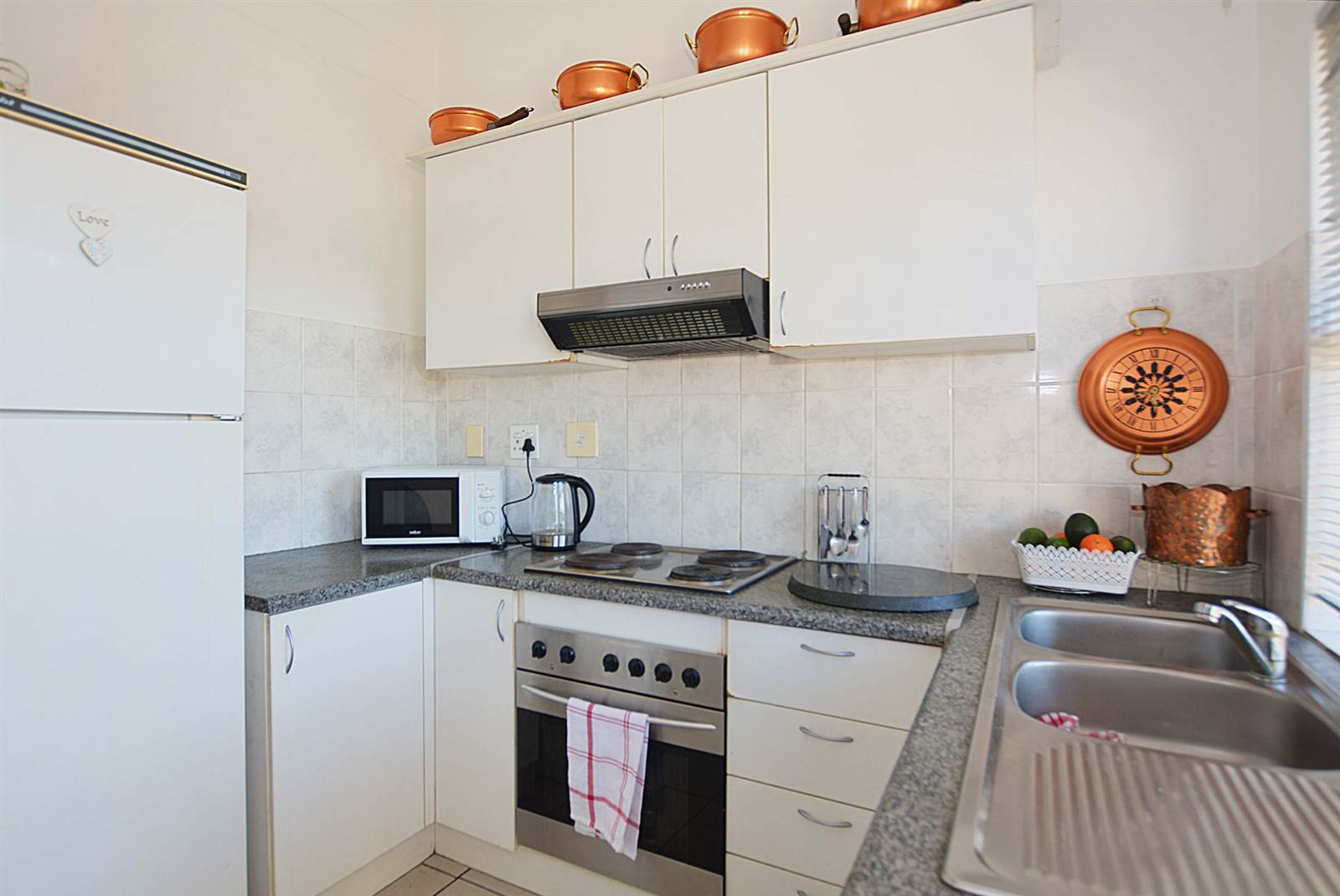 1 Bed Apartment in Parow photo number 4