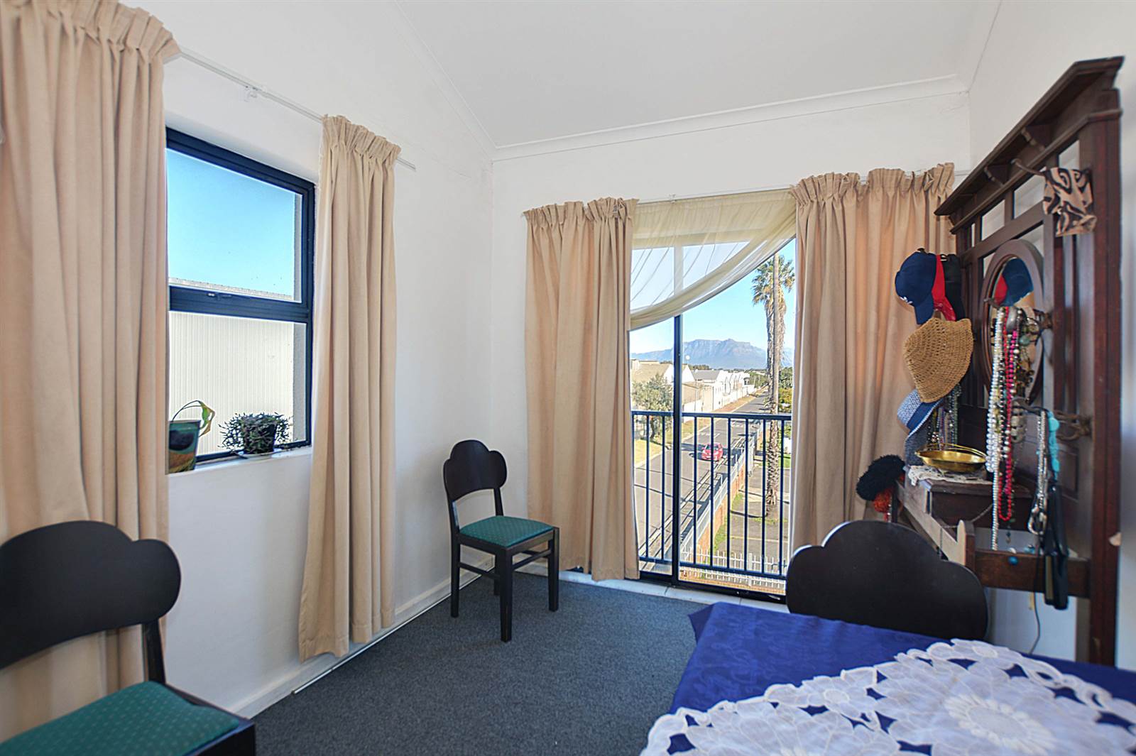 1 Bed Apartment in Parow photo number 5