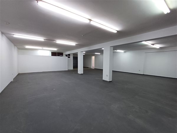 396  m² Commercial space in Windermere