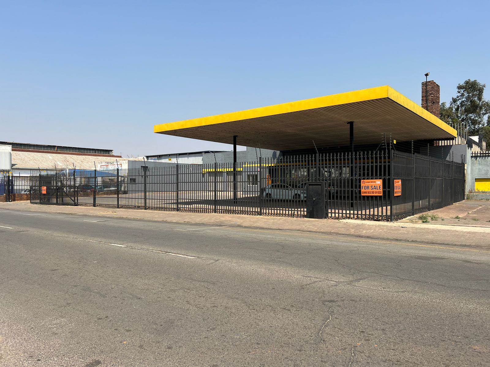 1000  m² Industrial space in Germiston Central photo number 2