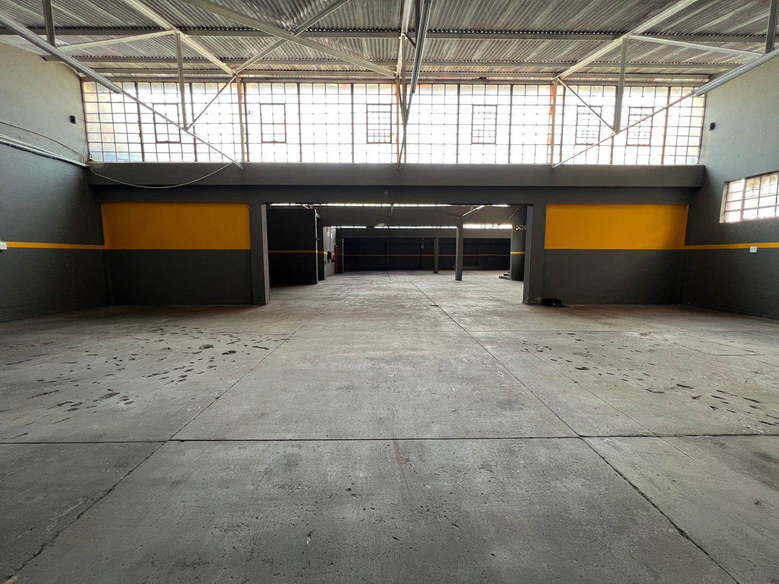 1000  m² Industrial space in Germiston Central photo number 11