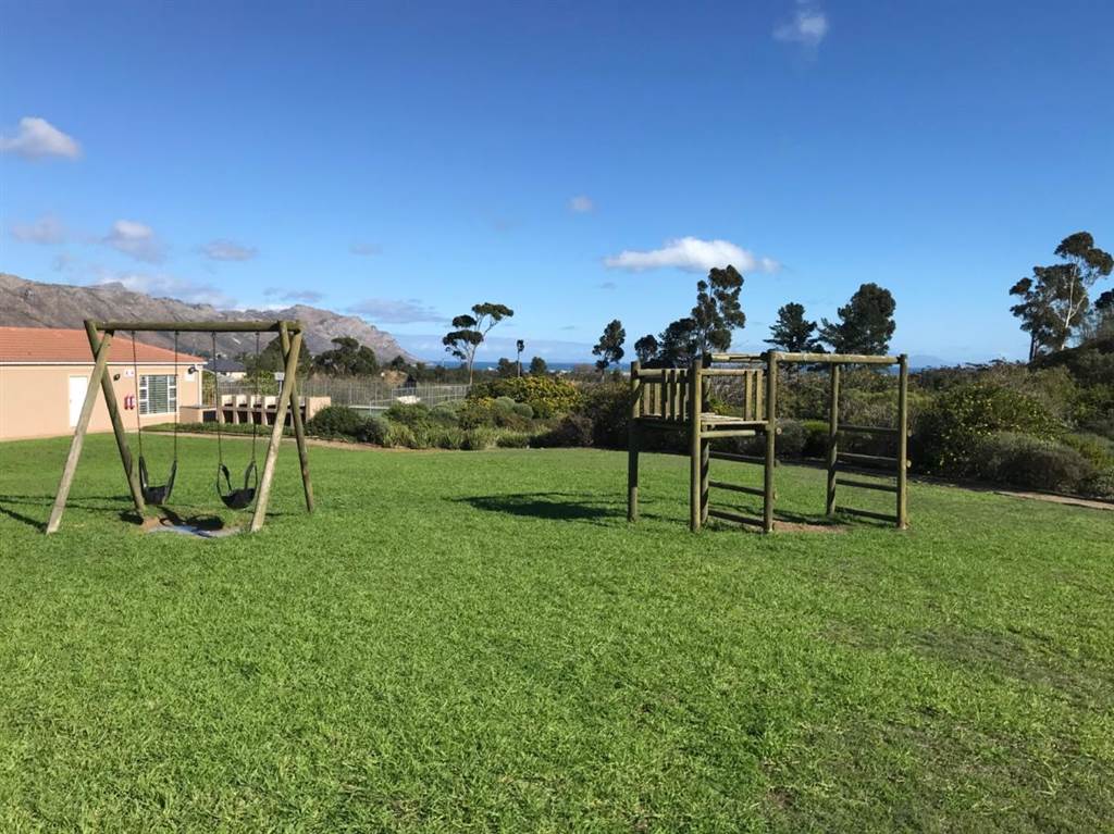 402 m² Land available in Somerset West Central photo number 12