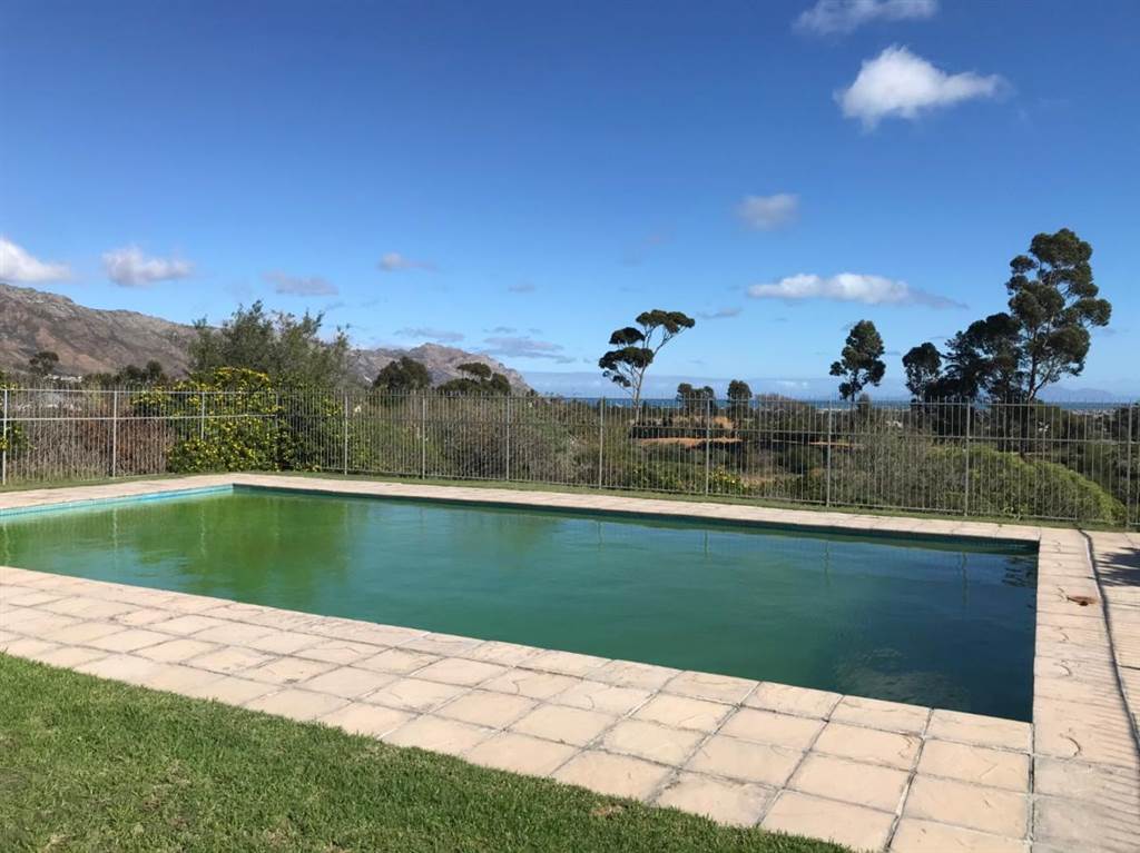 402 m² Land available in Somerset West Central photo number 9