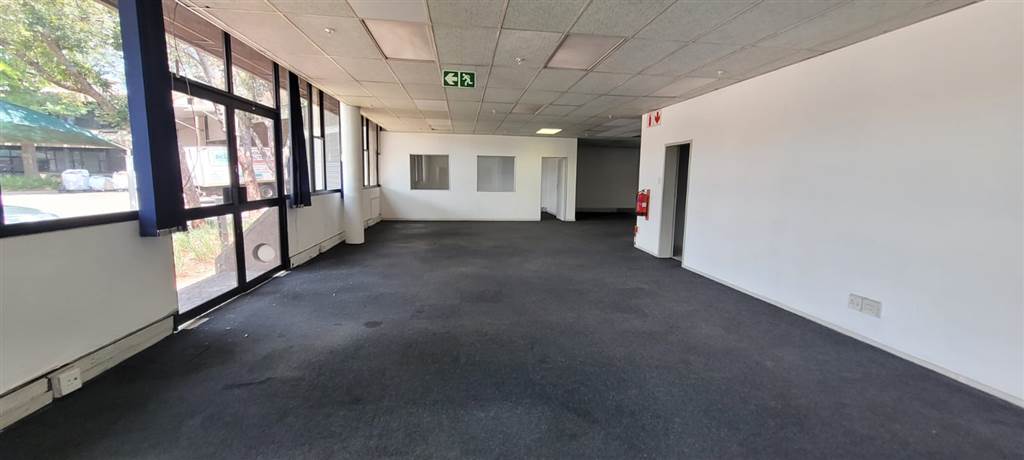 217  m² Commercial space in Isando photo number 6