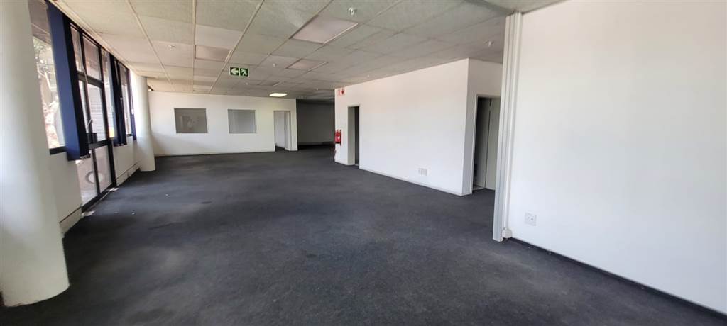 217  m² Commercial space in Isando photo number 5
