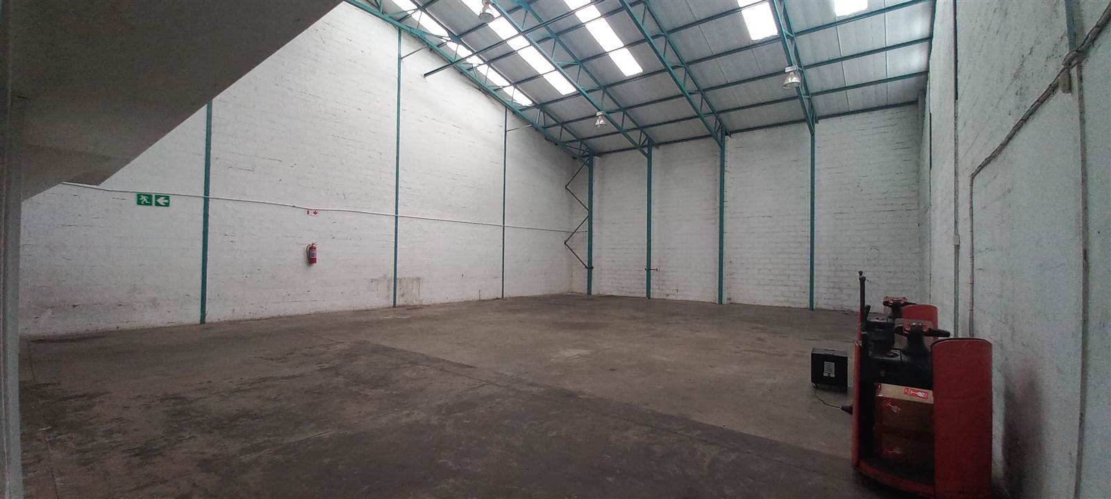 448  m² Industrial space in Caversham Glen photo number 1