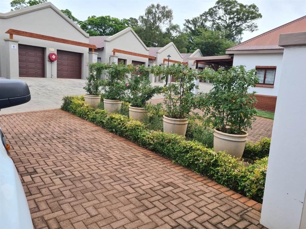 3 Bed Townhouse in Cullinan photo number 18